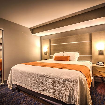 Best Western Plus Media Center Inn & Suites Burbank Exteriör bild